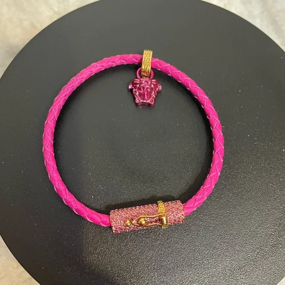 NWT Versace Crystal-embellished Leather Bracelet with Medusa charm-medium - Picture 7 of 9